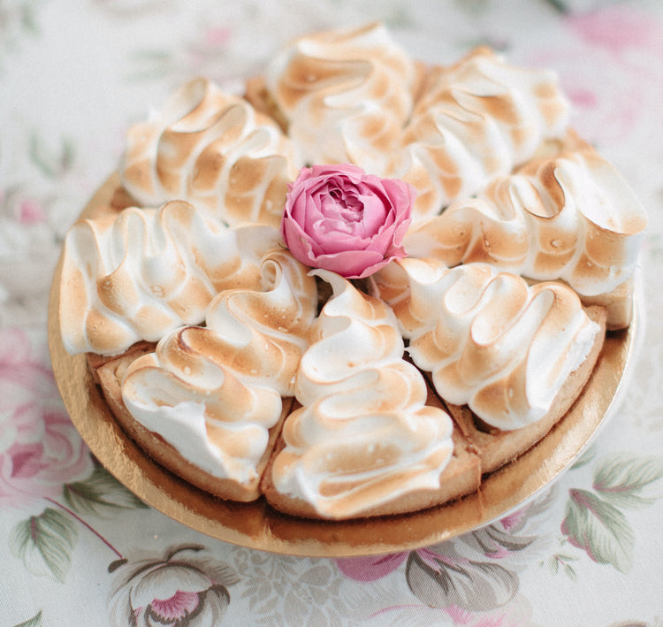 PIE, LEMON MERINGUE PASTRY CRUST TFF 10" GOURMET HIGH UNSLICED FROZEN DOME(4/46 OZ)(11.05LB) CASE.